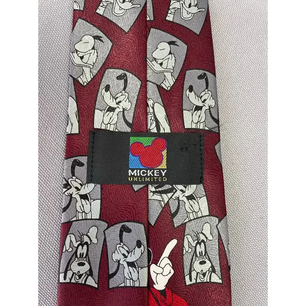 Disney Y2K Vintage Mickey Mouse Goofy & Pluto‎ Suit Neck Tie 90s Fun Quirky